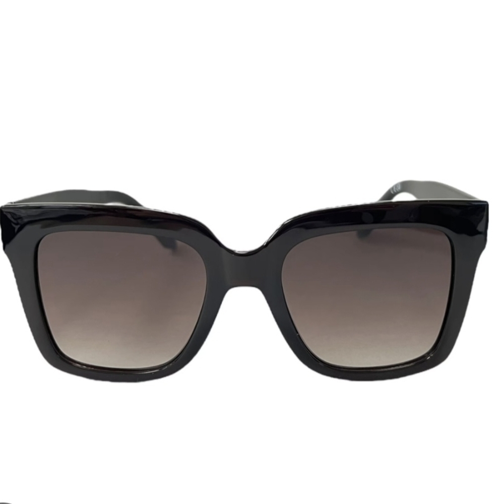 Oversized Black Square Women's Sunglasses with Gradient Lenses - Picture 3 of 6